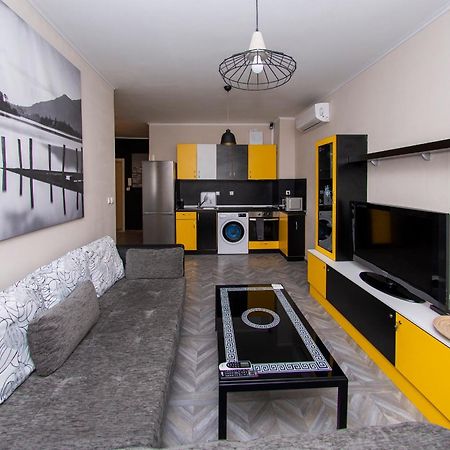 The Yellow Appartment София Екстериор снимка