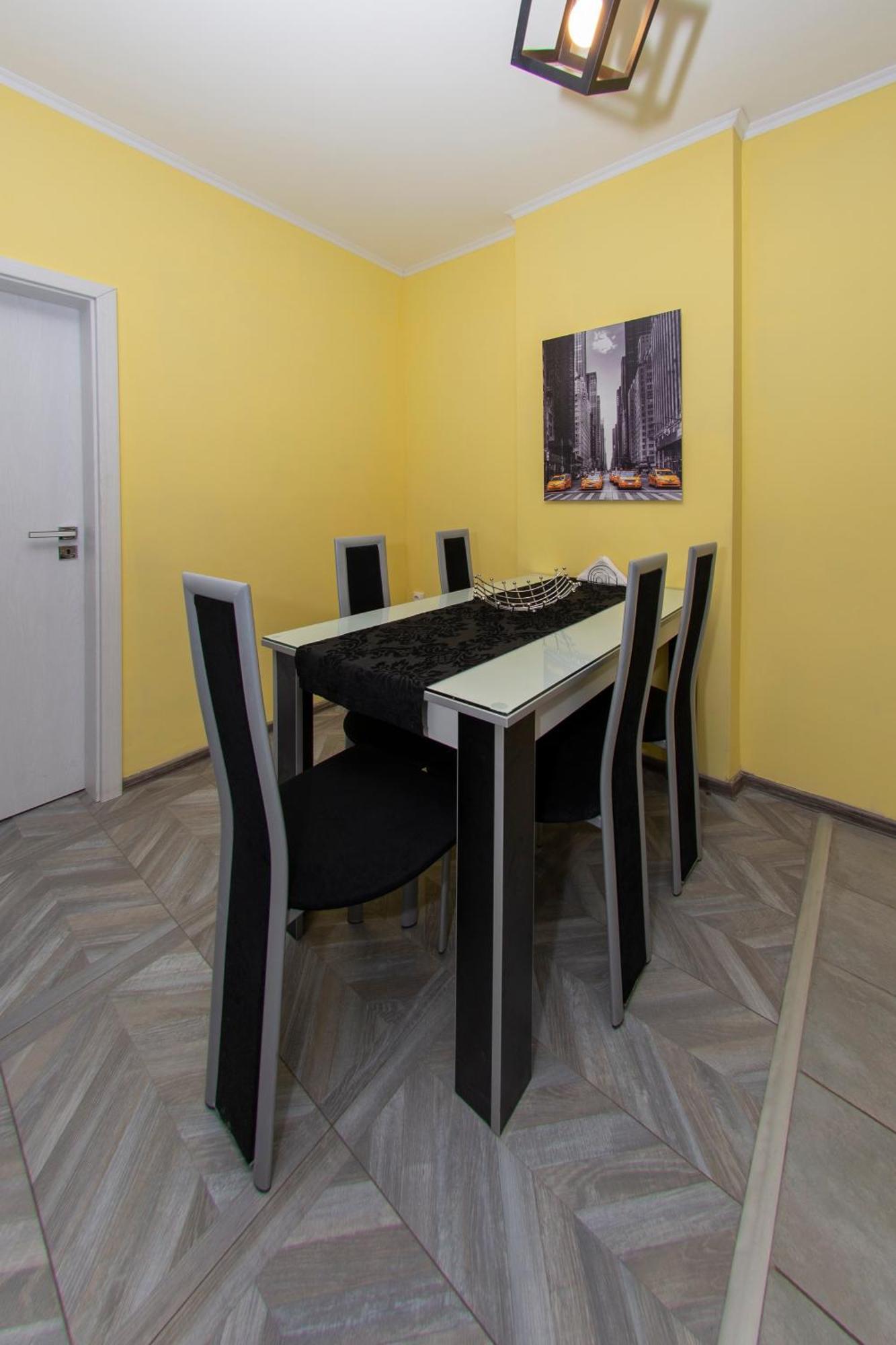 The Yellow Appartment София Екстериор снимка