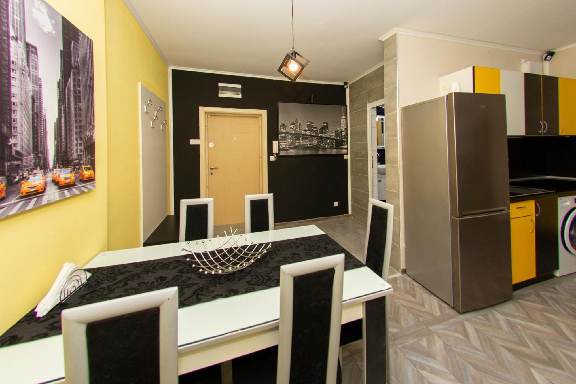 The Yellow Appartment София Екстериор снимка