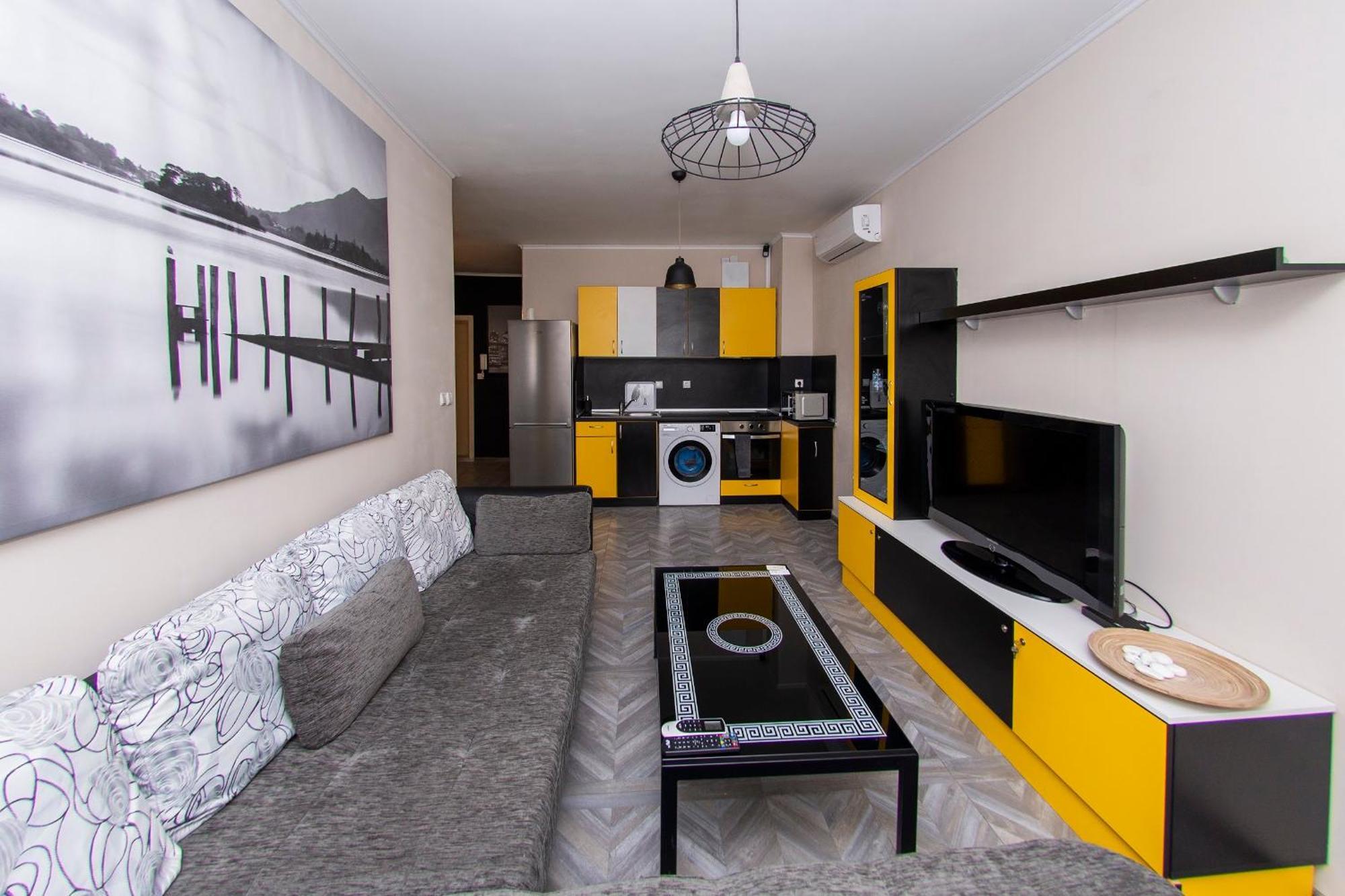 The Yellow Appartment София Екстериор снимка